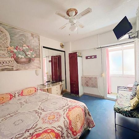 Hostal Flamenco Camaron Малага Екстер'єр фото