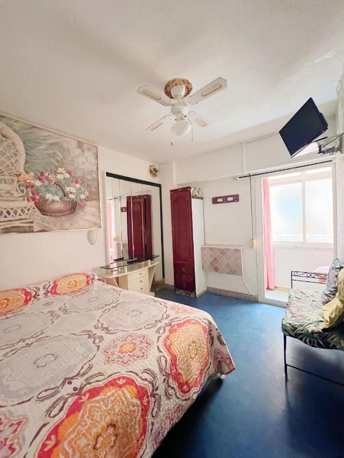 Hostal Flamenco Camaron Малага Екстер'єр фото